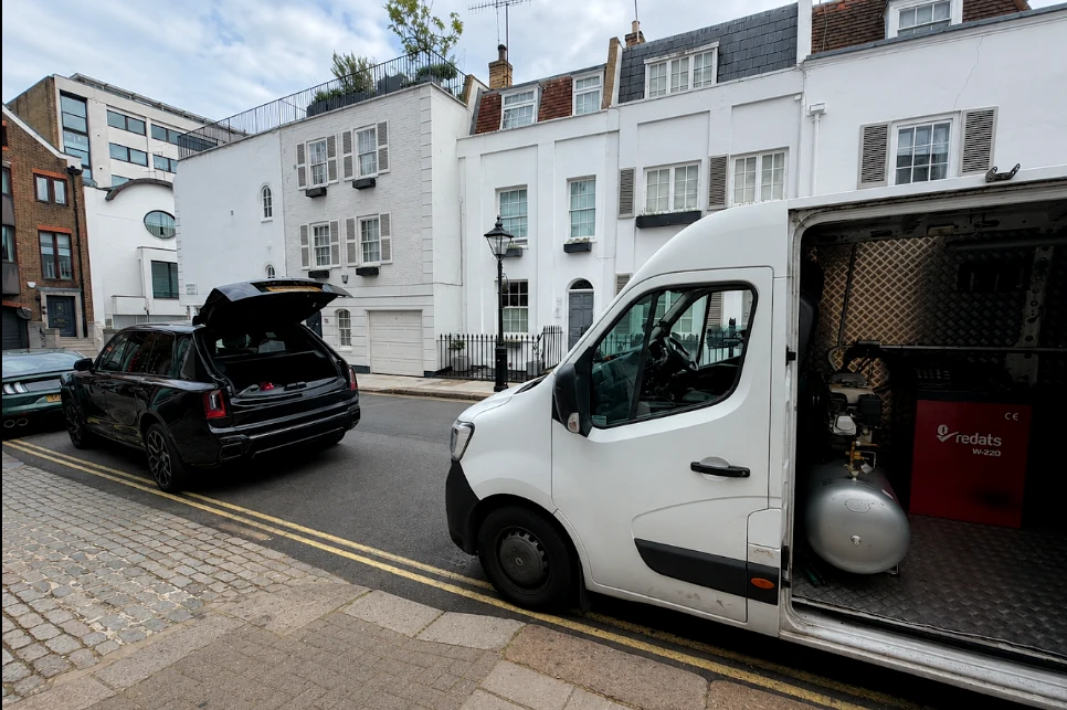 Mobile tyre fitting service van and equipment on site